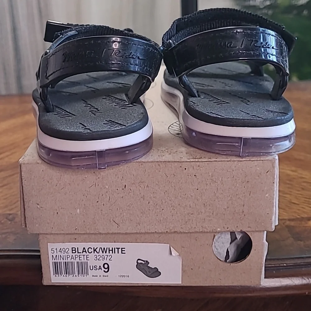 New in box! Mini Melissa Papete rider black jelly sandal Girls toddler size 9
